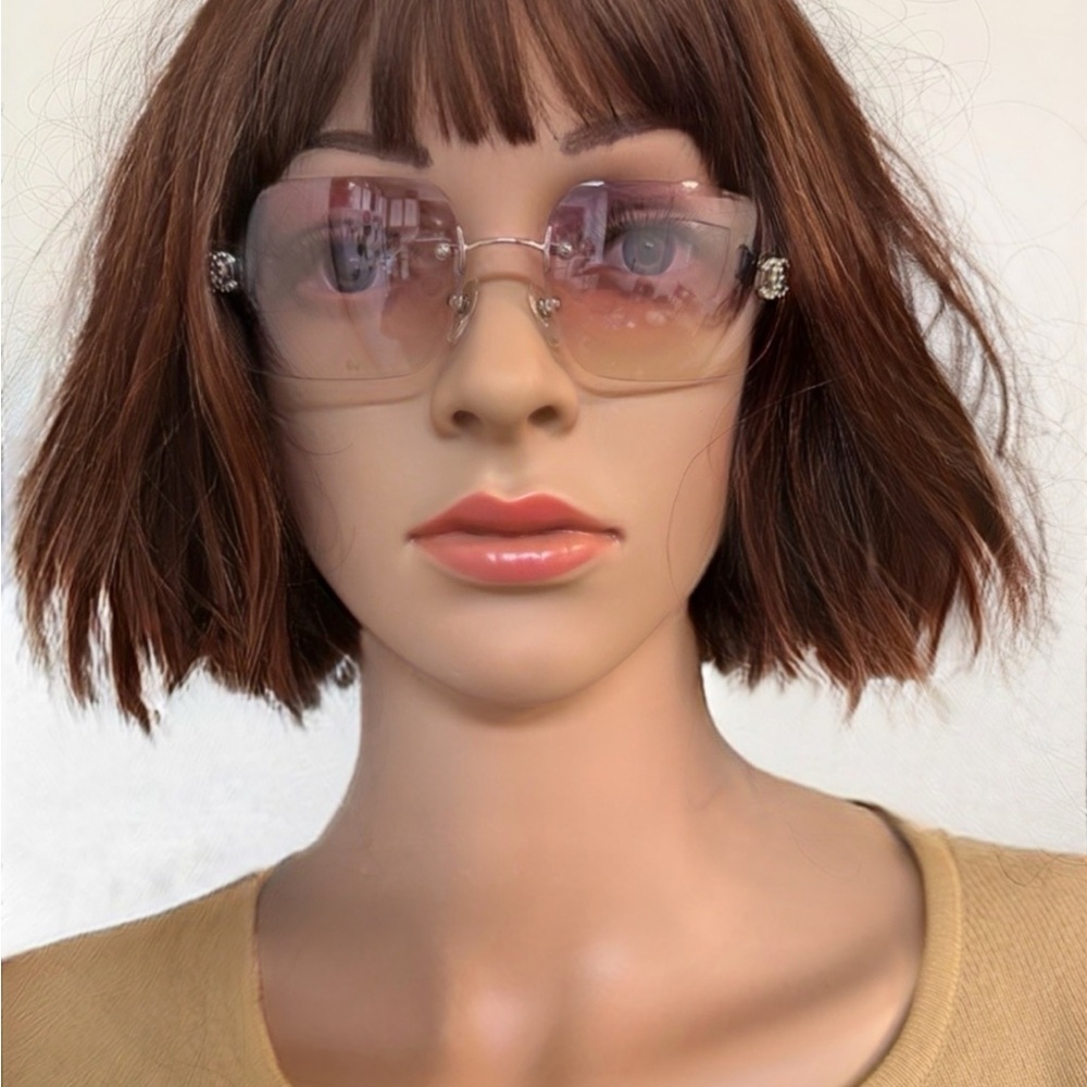 CHANEL Pink Gradient Sunglasses